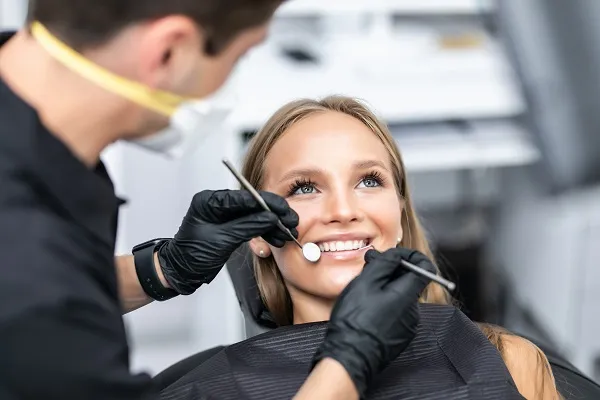 /img/25892-regular-dental-checkup.webp