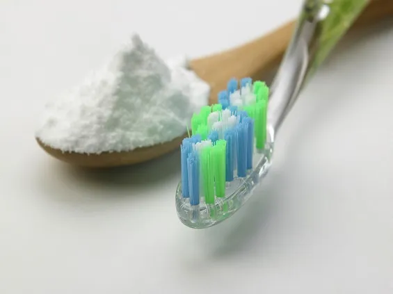 25947 coconut oil teeth whitening