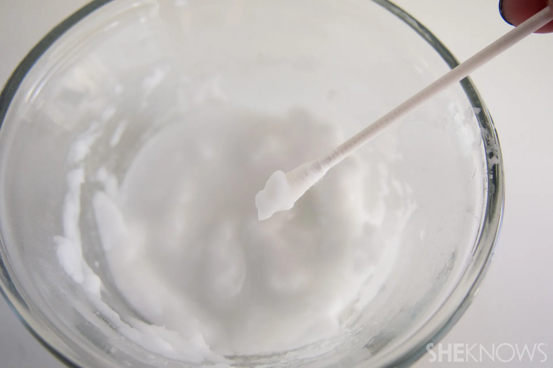 25947 strawberry teeth whitening