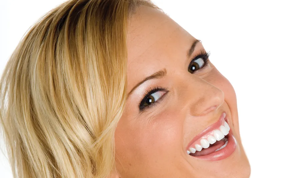 /img/25989-cornea-whitening-image7.webp