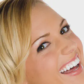 /img/25989-cornea-whitening-image7.webp