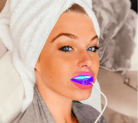 /img/26000-snow-whitening-consultation.webp