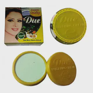/img/26037-dermatologist-visit.webp