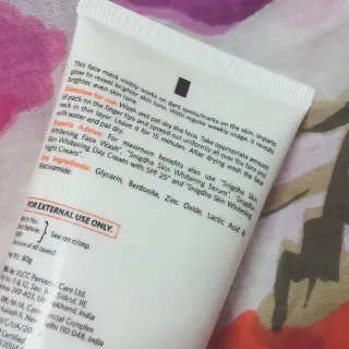 /img/26042-glowing-skin-tips.webp