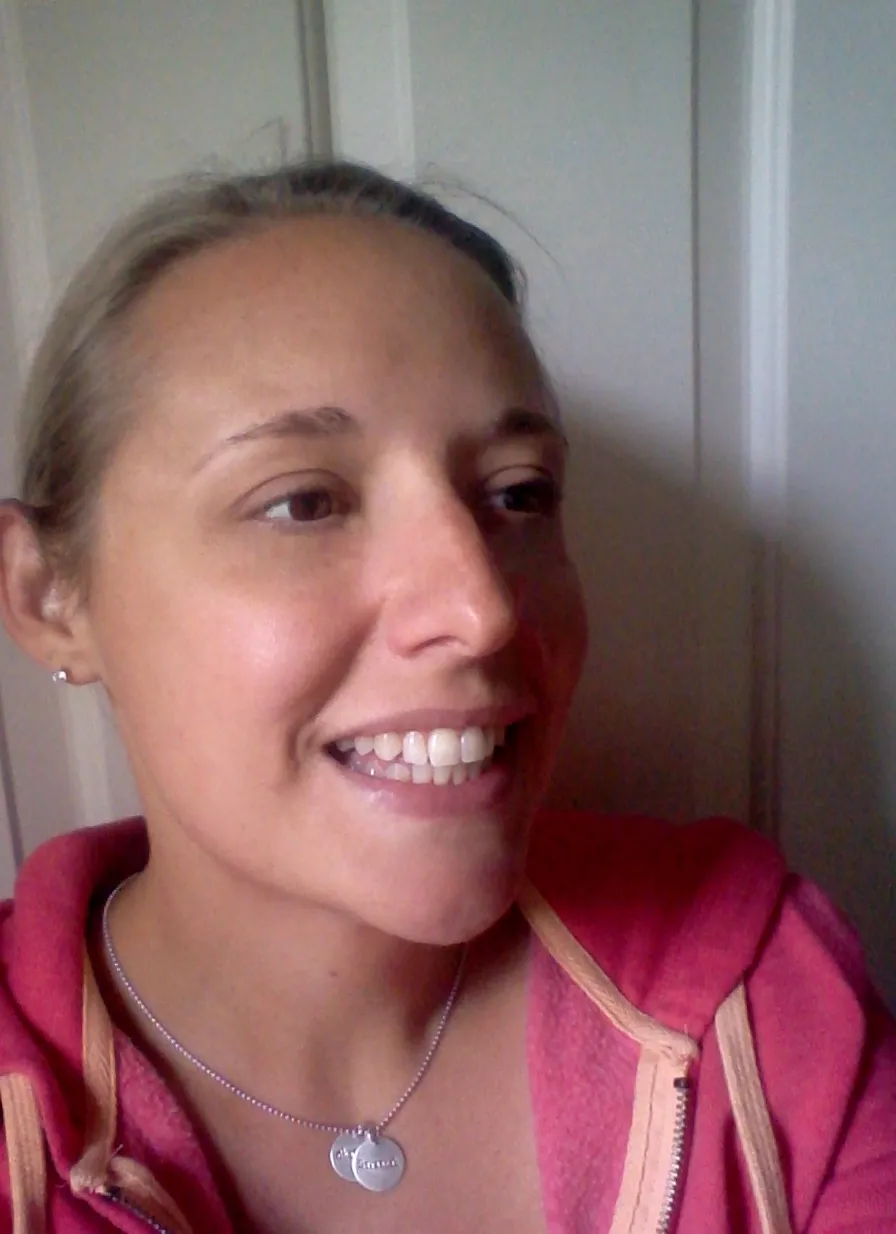 /img/26050-sparkling-smile.webp