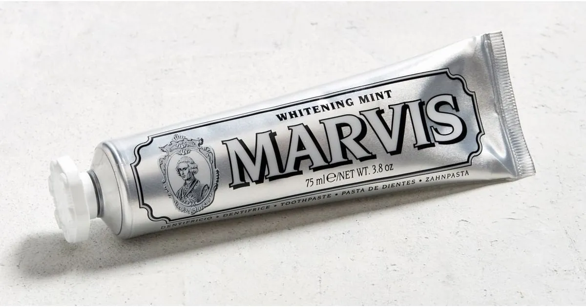 /img/26083-best-whitening-toothpaste-2.webp
