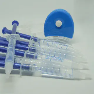 /img/26101-wholesale-teeth-whitening-customer-service.webp