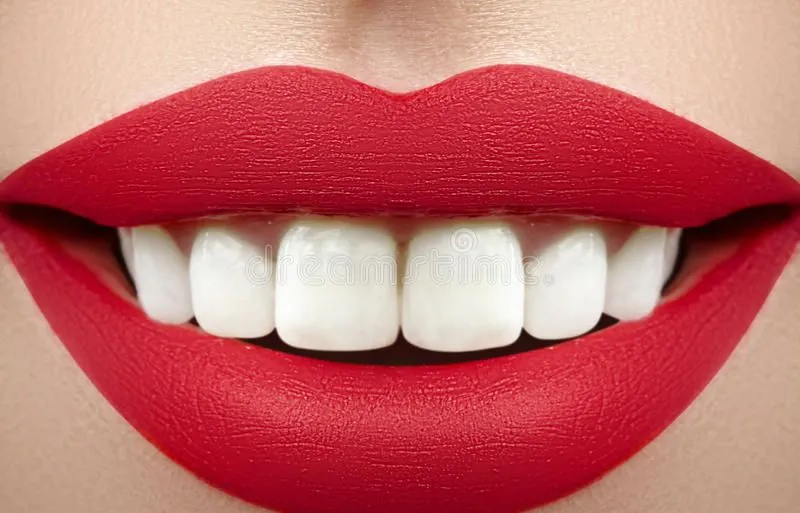 /img/26158-smile-confidence.webp
