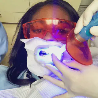 /img/26165-maintaining-teeth-whitening-results.webp